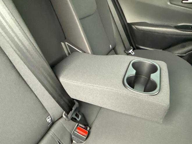 プリウス2.0G E-Four 4WD　ローンが不安な方＜優遇ローン＞　本州仕入　寒冷地仕様　軽減ブレーキ　レーンキープ 4WD 2000 5Dr