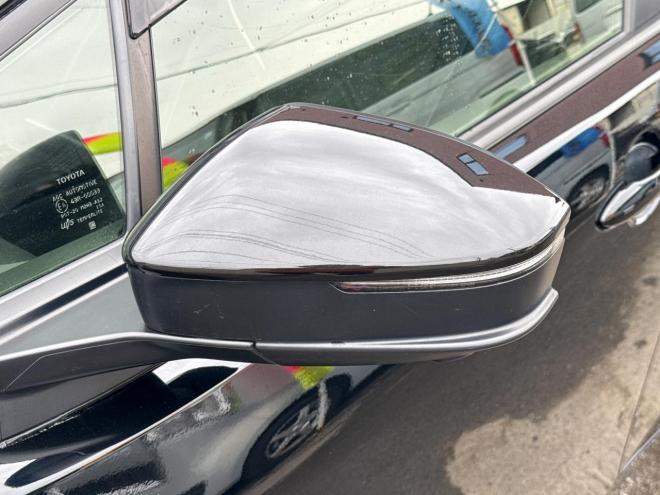 プリウス2.0G E-Four 4WD　ローンが不安な方＜優遇ローン＞　本州仕入　寒冷地仕様　軽減ブレーキ　レーンキープ 4WD 2000 5Dr