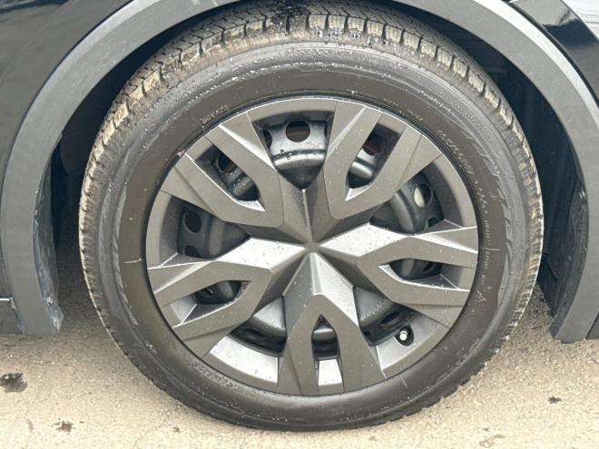 プリウス2.0G E-Four 4WD　ローンが不安な方＜優遇ローン＞　本州仕入　寒冷地仕様　軽減ブレーキ　レーンキープ 4WD 2000 5Dr