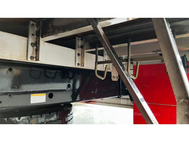 レンジャー中古　増t　家畜運搬車　6.7m　中型トラック