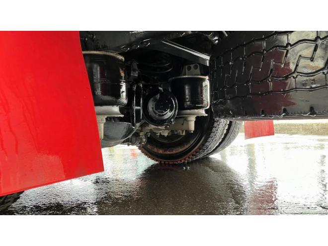 レンジャー中古　増t　家畜運搬車　6.7m　中型トラック