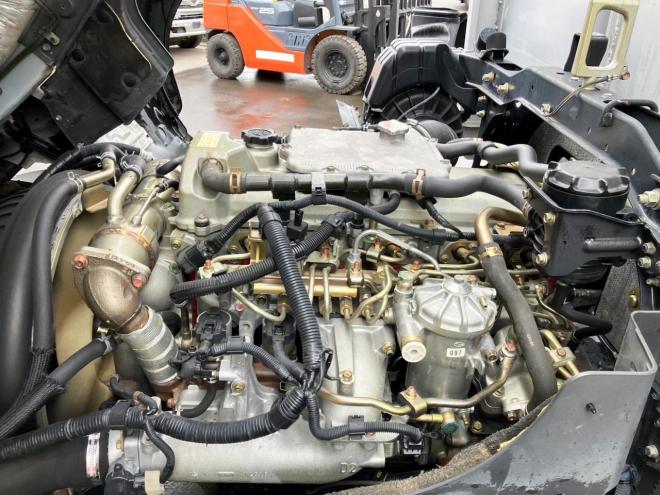 レンジャー中古　増t　家畜運搬車　6.7m　中型トラック