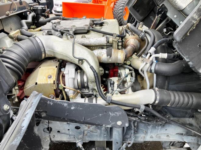 レンジャー中古　増t　家畜運搬車　6.7m　中型トラック