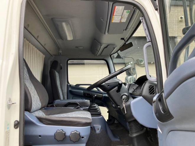 レンジャー中古　増t　家畜運搬車　6.7m　中型トラック