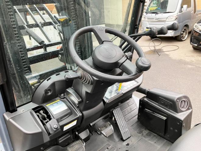 フォークリフトトヨタ　中古　8FD25　建機