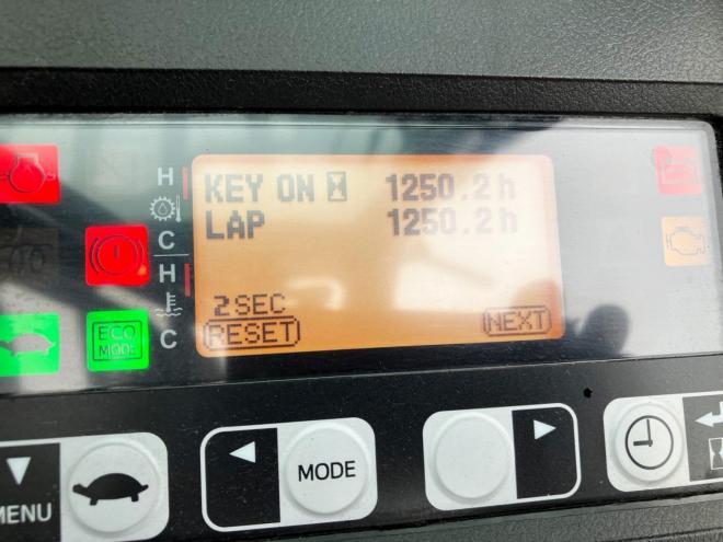 フォークリフトトヨタ　中古　8FD25　建機