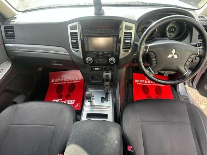 パジェロ3.2 ロング エクシード ディーゼルターボ 4WD　クルーズコントロール　パワステ　パワーウィンドウ　ABS　純正ナビ　バックカメラ　横滑り防止装置　盗難防止装置　純正アルミホイール 3200