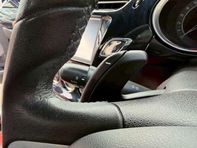 シトロエンDS3 シック　ETC　エアコン・クーラー　パワステ　パワーウィンドウ　キーレス　ABS 運転席エアバッグ　助手席エアバッグ　サイドエアバッグ　横滑り防止装置　社外ナビ　MTモード付 正規輸入車 2WD 1200