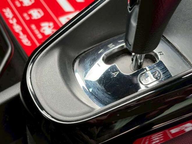 シトロエンDS3 シック　ETC　エアコン・クーラー　パワステ　パワーウィンドウ　キーレス　ABS 運転席エアバッグ　助手席エアバッグ　サイドエアバッグ　横滑り防止装置　社外ナビ　MTモード付 正規輸入車 2WD 1200