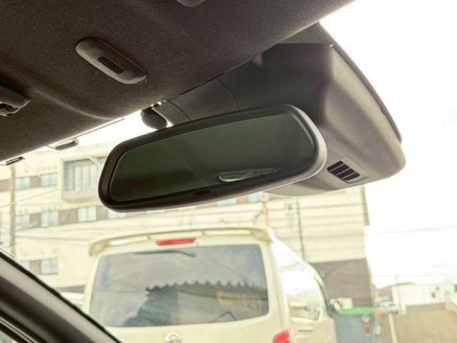 シトロエンDS3 シック　ETC　エアコン・クーラー　パワステ　パワーウィンドウ　キーレス　ABS 運転席エアバッグ　助手席エアバッグ　サイドエアバッグ　横滑り防止装置　社外ナビ　MTモード付 正規輸入車 2WD 1200