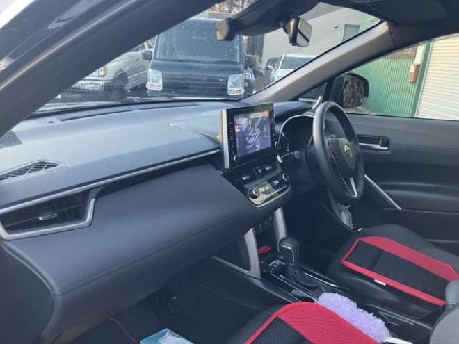 カローラクロス1.8 ハイブリッド Z E-Four 4WD　モデリスタエアロ　電動シート　電動リアゲート　バックカメラ　ETC　フルセグTV　パワステ　パワーウィンドウ　ABS　クルーズコントロール　アルミホイール　盗難防止装置　横滑り防止装置　ルーフレール 1800