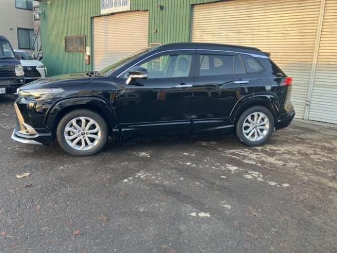 カローラクロス1.8 ハイブリッド Z E-Four 4WD　モデリスタエアロ　電動シート　電動リアゲート　バックカメラ　ETC　フルセグTV　パワステ　パワーウィンドウ　ABS　クルーズコントロール　アルミホイール　盗難防止装置　横滑り防止装置　ルーフレール 1800