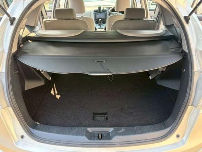 マークXジオ2.4 240G 4WD　6人乗り　3列シート　パワステ　パワーウィンドウ　純正ナビ　キーレスエントリー　ETC　バックカメラ　ABS　盗難防止装置　エアコン　電動シート　横滑り防止装置　アルミホイール 2400