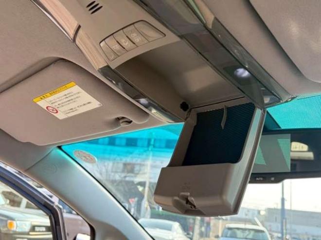 マークXジオ2.4 240G 4WD　6人乗り　3列シート　パワステ　パワーウィンドウ　純正ナビ　キーレスエントリー　ETC　バックカメラ　ABS　盗難防止装置　エアコン　電動シート　横滑り防止装置　アルミホイール 2400