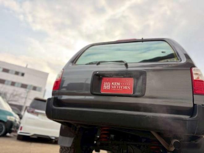 ハイラックスサーフ2.7 SSR-X Vセレクション 4WD　社外ナビ　バックカメラ　社外アルミホイール　エアコン　リフトアップ　パワステ　パワーウィンドウ　キーレスエントリー　ETC　ABS　ルーフレール 2700