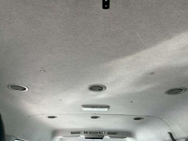 ハイエース2.7 GL ロング ミドルルーフ 4WD　10人乗り　パワステ　パワーウィンドウ　エアコン　社外ナビ　後席モニター　キーレスエントリー　片側スライドドア　盗難防止装置　フロントモデリスタ 2700