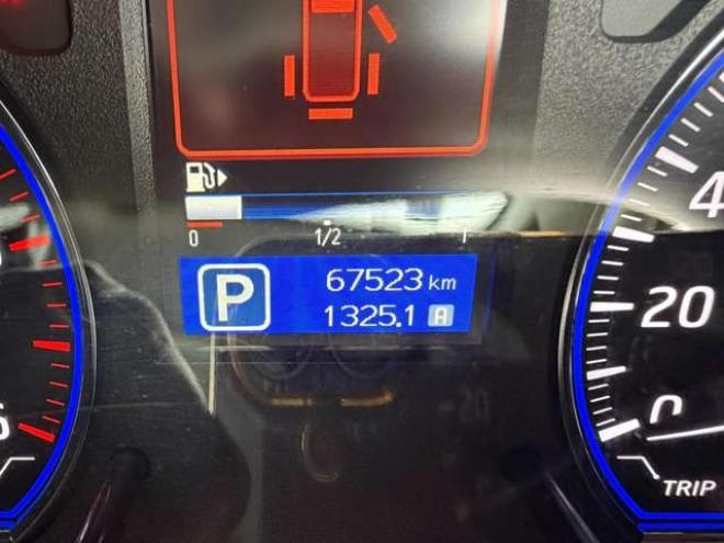 キャラバンNV350 2.5 プレミアムGX ロングボディ ディーゼルターボ 4WD　バックカメラ　エアコン　ドライブレコーダー　ETC　パワステ　パワーウィンドウ　スマートキー　キーレス　片側スライドドア 2500