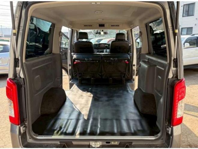 キャラバンNV350 2.5 プレミアムGX ロングボディ ディーゼルターボ 4WD　ヒッチメンバー　エンジンスターター　パワステ　パワーウィンドウ　純正ナビ　バックカメラ　ETC　社外アルミホイール　ABS　キーレスエントリー　ドライブレコーダー 2500