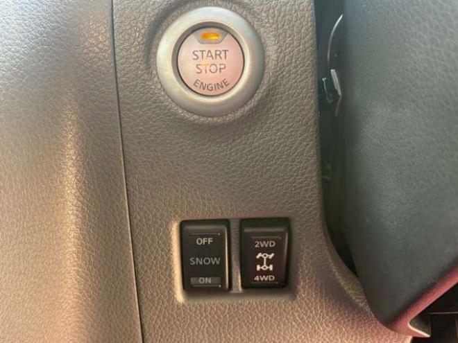 キャラバンNV350 2.5 プレミアムGX ロングボディ ディーゼルターボ 4WD　ヒッチメンバー　エンジンスターター　パワステ　パワーウィンドウ　純正ナビ　バックカメラ　ETC　社外アルミホイール　ABS　キーレスエントリー　ドライブレコーダー 2500