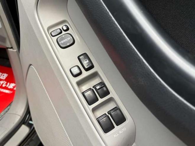 ハイラックスサーフ2.7 SSR-X リミテッド 4WD　社外アルミホイール　リフトアップ　社外ナビ　バックカメラ　ETC　寒冷地仕様　ABS　キーレスエントリー　パワステ　パワーウィンドウ　盗難防止装置　エアコン　ルーフレール 2700