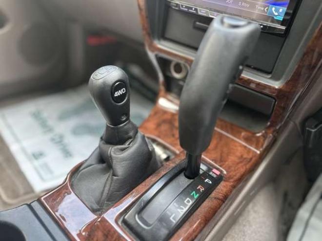 ハイラックスサーフ2.7 SSR-X プレミアムセレクション 4WD　リフトアップ　ETC　バックカメラ　社外ナビ　パワーウィンドウ　パワステ　ABS　全塗装済 2700