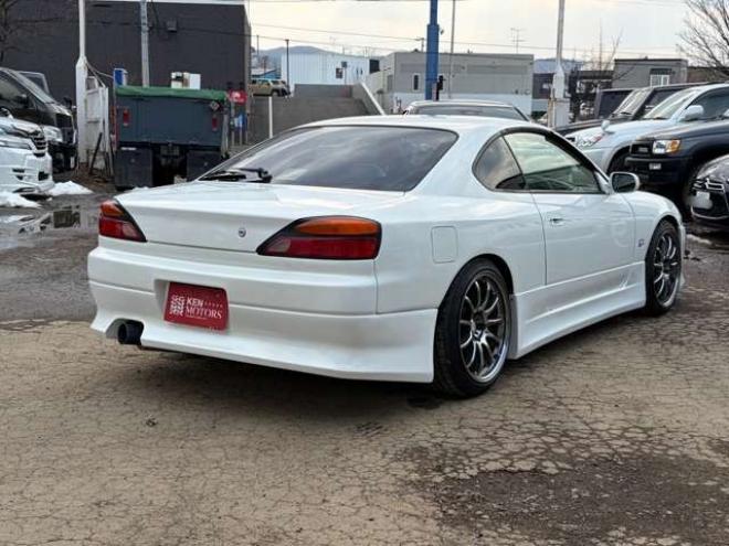 シルビア2.0 オーテックバージョン　6速MT　社外ハンドル　社外アルミホイール　社外エアロ　社外マフラー　パワステ　パワーウィンドウ　社外ナビ　エアコン　革シート 2WD 2000