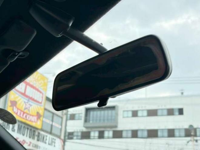 シルビア2.0 オーテックバージョン　6速MT　社外ハンドル　社外アルミホイール　社外エアロ　社外マフラー　パワステ　パワーウィンドウ　社外ナビ　エアコン　革シート 2WD 2000