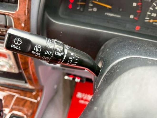 ハイラックスサーフ3.0 SSR-G ワイドボディ ディーゼルターボ 4WD　リフトアップ　全塗装済ベージュ　アルミホイール　メッキバンパー　サンルーフ　ETC　パワステ　パワーウィンドウ　ABS　キーレスエントリー　エアコン　寒冷地仕様 3000