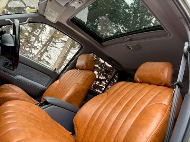 ハイラックスサーフ3.0 SSR-G ワイドボディ ディーゼルターボ 4WD　リフトアップ　全塗装済ベージュ　アルミホイール　メッキバンパー　サンルーフ　ETC　パワステ　パワーウィンドウ　ABS　キーレスエントリー　エアコン　寒冷地仕様 3000