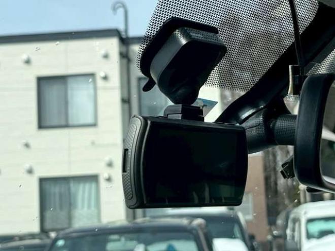 キャラバンNV350 2.5 プレミアムGX ロングボディ ディーゼルターボ 4WD　ABS　衝突軽減ブレーキ　横滑防止装置　盗難防止装置　エアコン　パワステ　パワーウィンドウ　キーレス　片側スライドドア　フォグランプ　ETC　エアバッグ　オリジナル全塗装アンビルグレー　フロントグリル 2500