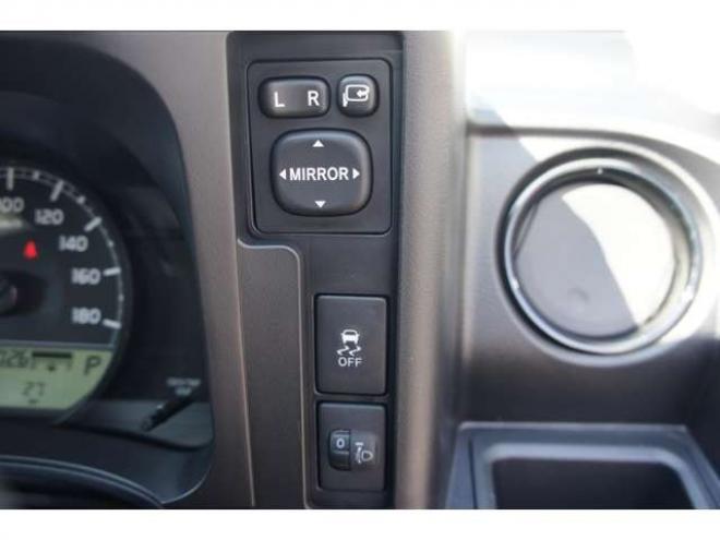 プロボックスバン1.5 F 4WD　登録済未使用車　衝突軽減システム　純正LEDフォグ　電動格納ドアミラー　オートライト　前後PW　ルームミラー内蔵Bカメラ　ドラレコ　Bluetooth&フルセグナビ　下廻防錆加工　フロアマット　ドアバイザー　社外AW 登録済未使用車 1500