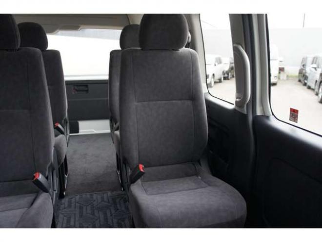 ハイエース2.7 グランドキャビン 4WD　登録済未使用車 走行6キロ　パノラミックビューモニター デジタルインナーミラー　LEDヘッドランプ　LEDフォグランプ　ホワイトパールクリスタルシャイン　メーカー保証付 登録済未使用車 2700