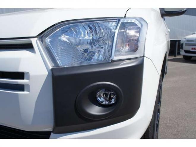 プロボックスバン1.5 F 4WD　走行500キロ　衝突軽減システム　純正LEDフォグ　電動格納ドアミラー オートライト 前後PW　ルームミラー内蔵Bカメラ　ドラレコ　Bluetooth&フルセグナビ 下廻防錆加工 フロアマット　ドアバイザー 社外14インチAW 1500