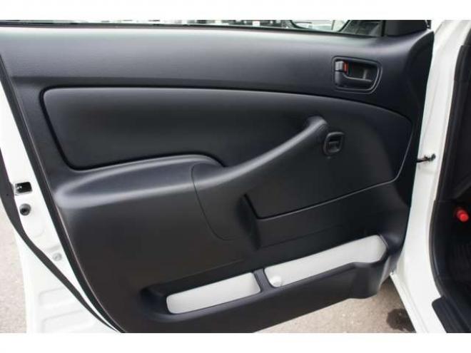 プロボックスバン1.5 F 4WD　登録済未使用車　衝突軽減システム　純正LEDフォグ　電動格納ドアミラー　オートライト　前後PW　ルームミラー内蔵Bカメラ　ドラレコ　Bluetooth&フルセグナビ　下廻防錆加工　フロアマット　ドアバイザー　社外AW 登録済未使用車 1500