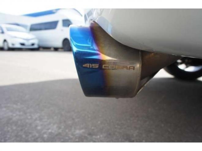 ハイエース2.7 GL ロング ミドルルーフ 4WD　IFUU製3列目対面ラウンジベッドIF-WB8フルフラットベットラウンジ展開 アルパインBIG-X　フリップダウンモニター センターコンソール 415COBRA　F/S/R/ルーフスポイラー/フェンダー/18インチAW 2700