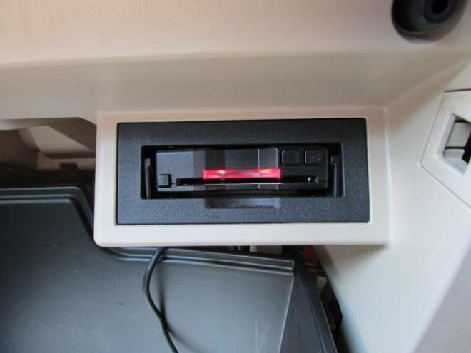 ランドクルーザープラド 2.8 TX ディーゼルターボ 4WD　社外ナビ/フルセグTV/バックカメラ/ETC/LEDヘッドライト・フォグ/ドライブレコーダー/スマートキー 2800