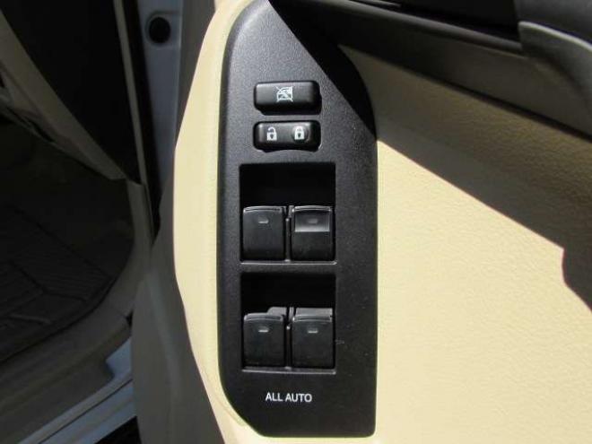 ランドクルーザープラド 2.8 TX ディーゼルターボ 4WD　社外ナビ/フルセグTV/バックカメラ/ETC/LEDヘッドライト・フォグ/ドライブレコーダー/スマートキー 2800