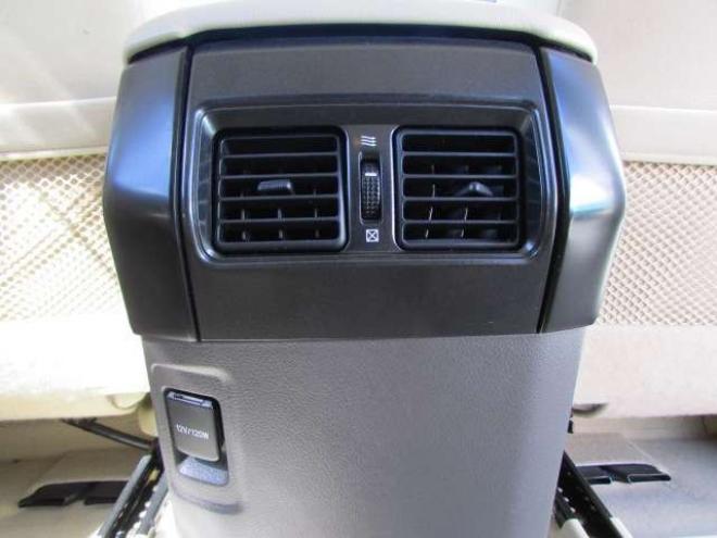 ランドクルーザープラド 2.8 TX ディーゼルターボ 4WD　社外ナビ/フルセグTV/バックカメラ/ETC/LEDヘッドライト・フォグ/ドライブレコーダー/スマートキー 2800
