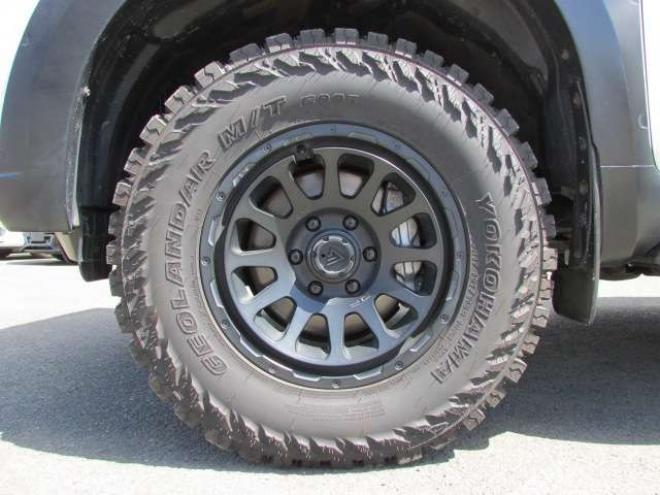 ランドクルーザープラド 2.8 TX ディーゼルターボ 4WD　社外ナビ/フルセグTV/バックカメラ/ETC/LEDヘッドライト・フォグ/ドライブレコーダー/スマートキー 2800