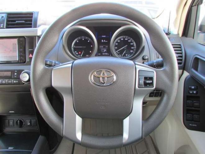 ランドクルーザープラド 2.8 TX ディーゼルターボ 4WD　社外ナビ/フルセグTV/バックカメラ/ETC/LEDヘッドライト・フォグ/ドライブレコーダー/スマートキー 2800