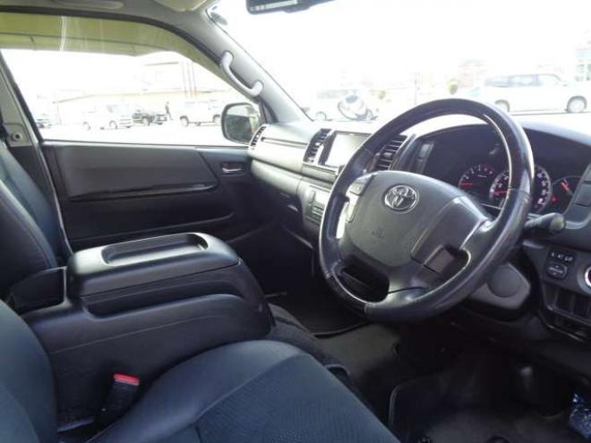 ハイエースバン3.0 スーパーGL ダークプライム ロングボディ ディーゼルターボ 4WD　スマートキー　社外ナビ　バックカメラ　フルセグ　Bluetooth 3000