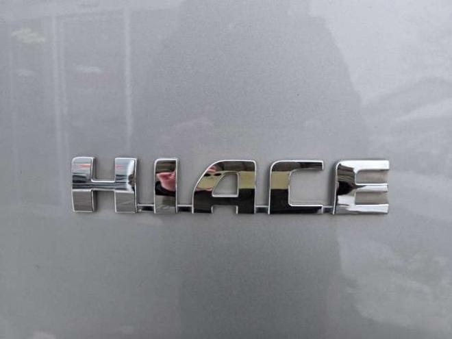 ハイエースバン2.8 スーパーGL ロング ディーゼルターボ 4WD　リアヒーター&クーラー　プッシュスタート　スマートキー　LEDヘッド　ベッドキッド　横滑り防止　衝突被害軽減　車線逸脱　トヨタ純正ナビ　フルセグTV　Bluetooth　バックカメラ　トヨタ純正リアモニター　ETC 2800