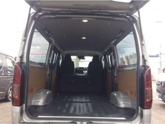 ハイエースバン2.8 DX ロング GLパッケージ ディーゼルターボ 4WD　キーレス　両側スライドドア　フロントフォグランプ　衝突被害軽減システム　車線逸脱防止　横滑り防止装置　パワーヒート　オートマチックハイビーム　バックカメラ　メモリナビ　フルセグTV　　電動格納ミラー 2800