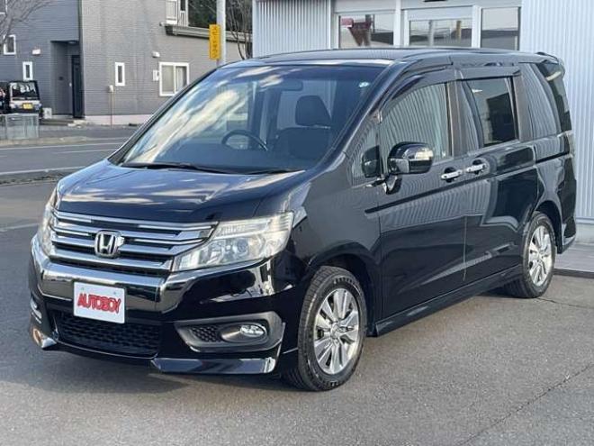 ステップワゴン2.0 スパーダ Z クールスピリット 4WD　純正ナビ・TV　Bカメラ　両側パワースライドドア　アルパイン製フリップダウンモニター　ETC　クルーズコントロール　パドルシフト　フォグランプ 2000