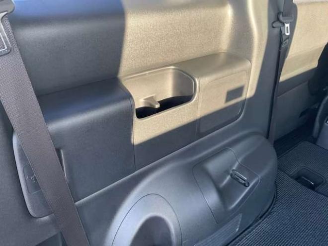 ステップワゴン2.0 スパーダ Z クールスピリット 4WD　純正ナビ・TV　Bカメラ　両側パワースライドドア　アルパイン製フリップダウンモニター　ETC　クルーズコントロール　パドルシフト　フォグランプ 2000