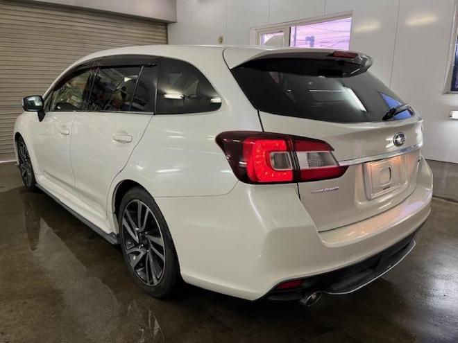 レヴォーグ２．０　ＧＴ－Ｓアイサイト　本州仕入　禁煙車　ＳＴｉエアロ　衝突軽減システム　レーダークルーズ　純正ブラックハーフレザーシート　シュタイナー１９インチＡＷ　純正１８ＡＷ＋スタッドレスタイヤ　ストラーダナビ　Ｂｌｕｅｔｏｏｔｈ 4WD 2000 5Dr