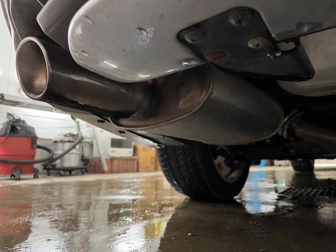 レヴォーグ２．０　ＧＴ－Ｓアイサイト　本州仕入　禁煙車　ＳＴｉエアロ　衝突軽減システム　レーダークルーズ　純正ブラックハーフレザーシート　シュタイナー１９インチＡＷ　純正１８ＡＷ＋スタッドレスタイヤ　ストラーダナビ　Ｂｌｕｅｔｏｏｔｈ 4WD 2000 5Dr