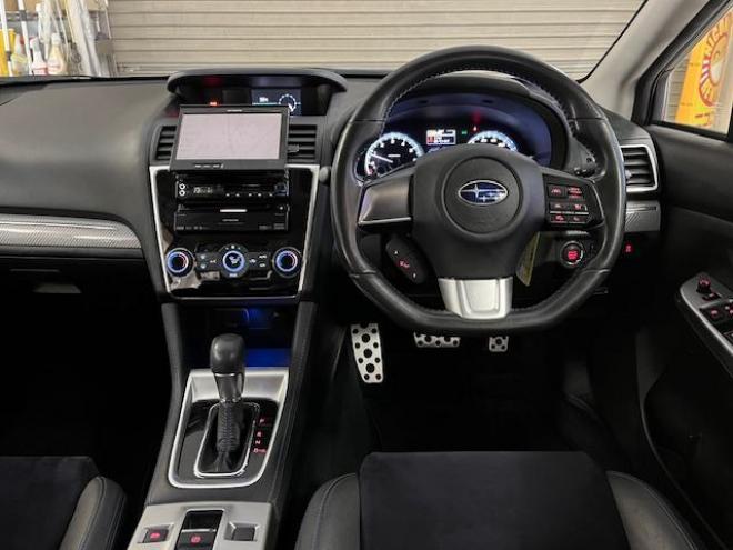 レヴォーグ２．０　ＧＴ－Ｓアイサイト　本州仕入　禁煙車　ＳＴｉエアロ　衝突軽減システム　レーダークルーズ　純正ブラックハーフレザーシート　シュタイナー１９インチＡＷ　純正１８ＡＷ＋スタッドレスタイヤ　ストラーダナビ　Ｂｌｕｅｔｏｏｔｈ 4WD 2000 5Dr