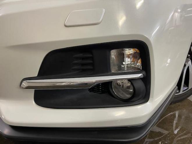 レヴォーグ２．０　ＧＴ－Ｓアイサイト　本州仕入　禁煙車　ＳＴｉエアロ　衝突軽減システム　レーダークルーズ　純正ブラックハーフレザーシート　シュタイナー１９インチＡＷ　純正１８ＡＷ＋スタッドレスタイヤ　ストラーダナビ　Ｂｌｕｅｔｏｏｔｈ 4WD 2000 5Dr