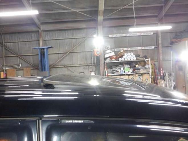 ランドクルーザー200 4.6 ZX 4WD　本州仕入・ナビ・TV・B/T・サンルーフ・革　Bカメラ・ガナドールマフラー・ヒッチメンバー・シートヒーター・エアコン・電動シート・電動リアゲート 4600